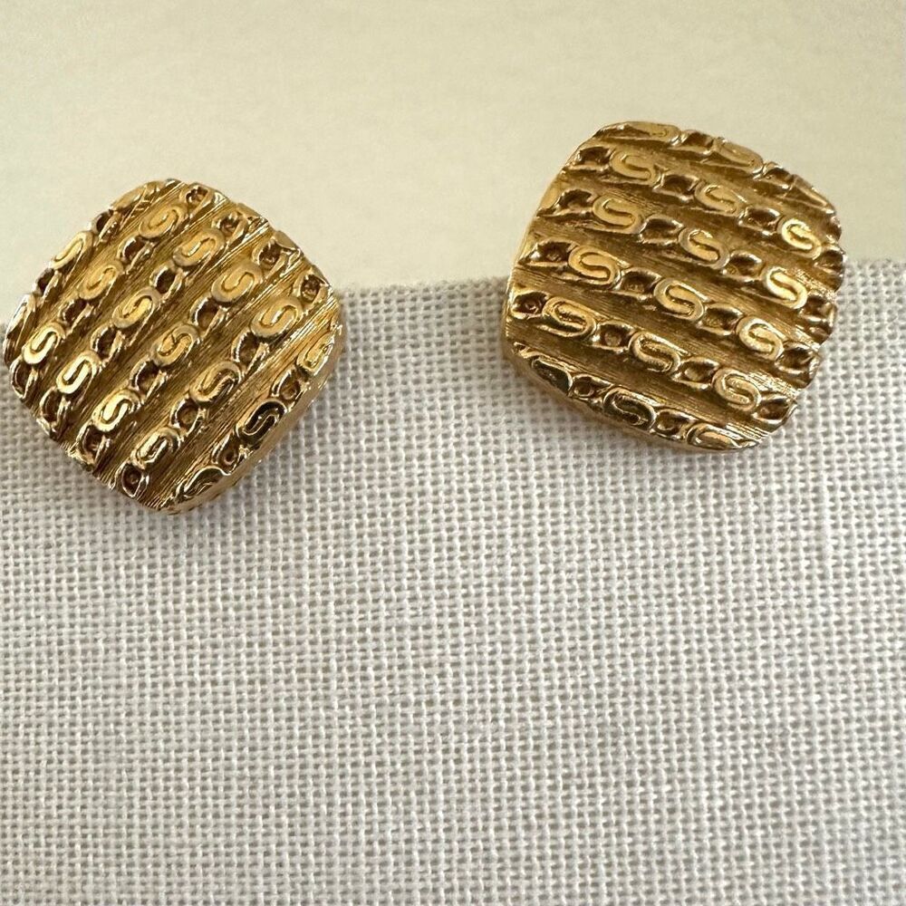 Monet gold tone vintage textured square clip on earrings